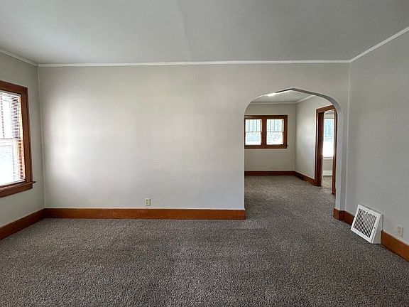 5th image of 3516 N 47th Ave