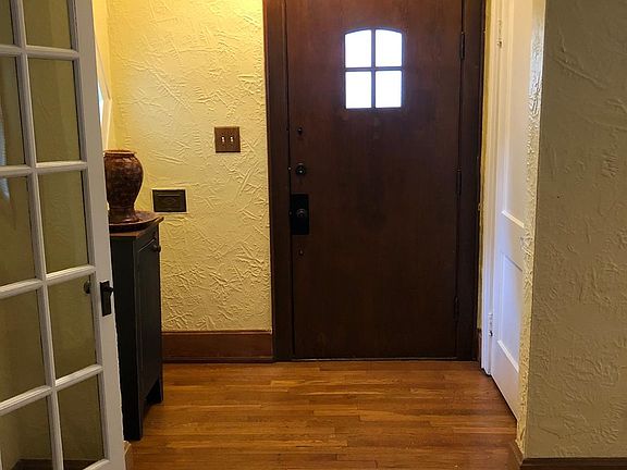 3rd image of 19 Ardmore Dr