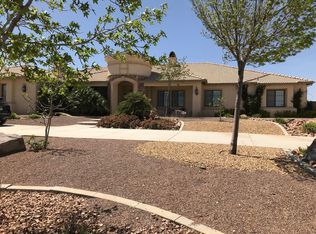 7482 Royal View Ln #A/B, Oak Hills, CA 92344