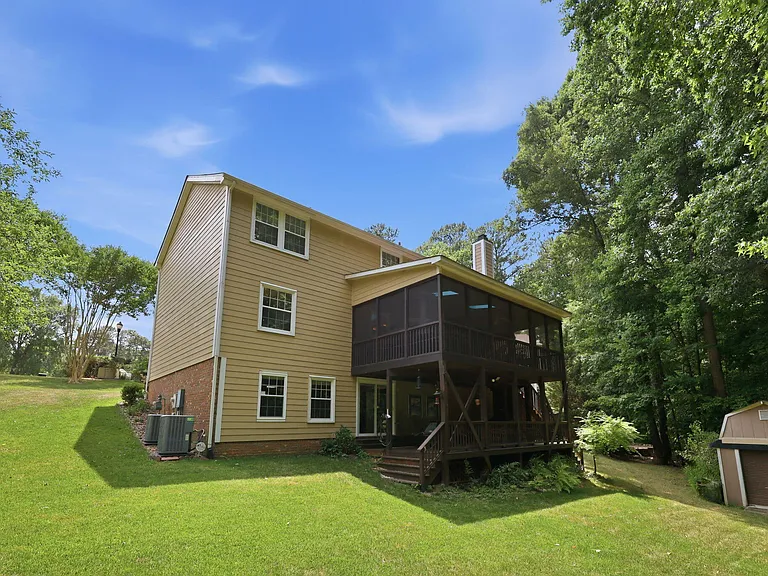 106 Dilworth Ct — Photo 45