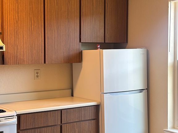 2nd image of 28 Cottage Ave APT 12