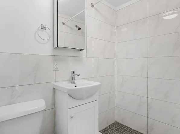 222 West 10th Street image 5 of 5