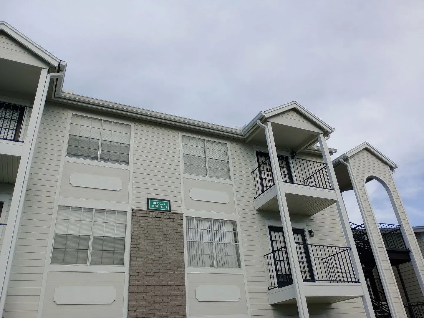 WL - 2550 N. Alafaya Tr. Unit 4305 — Photo 2