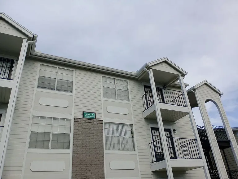 2550 N Alafaya Trl #4305 — Photo 2