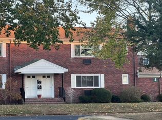 19 Azalea Ct, Eatontown, NJ 07724