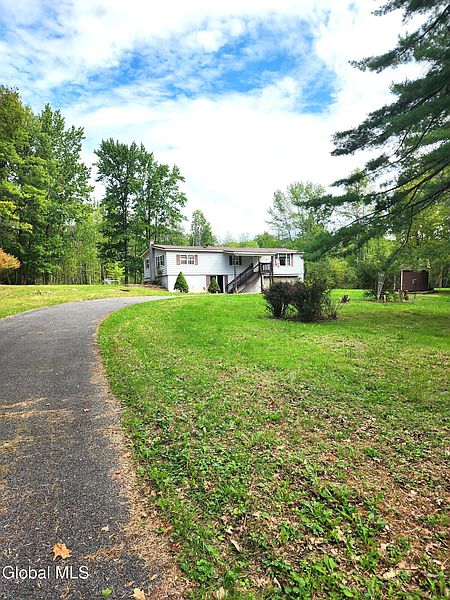 2nd image of 1416 Thousand Acres Road