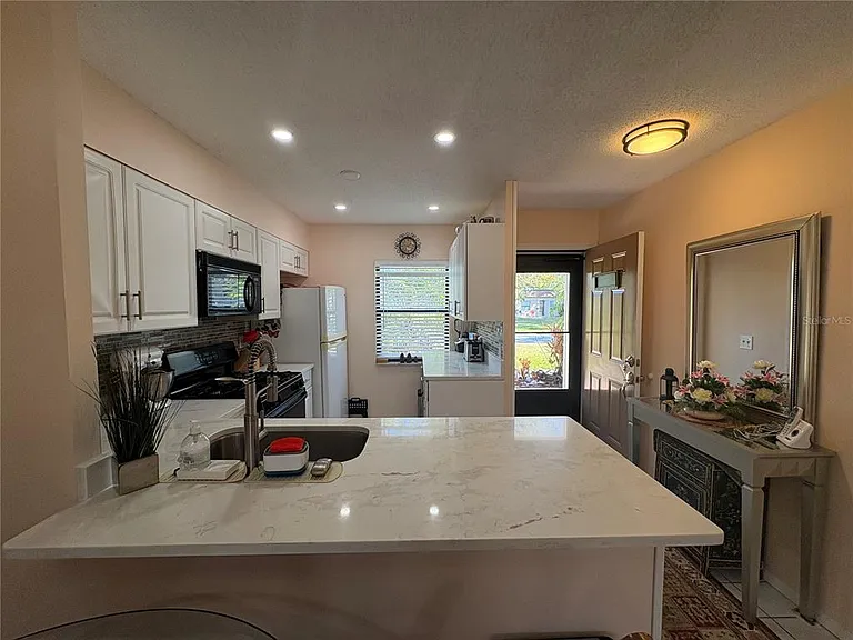 1606 Flint Dr W — Photo 9
