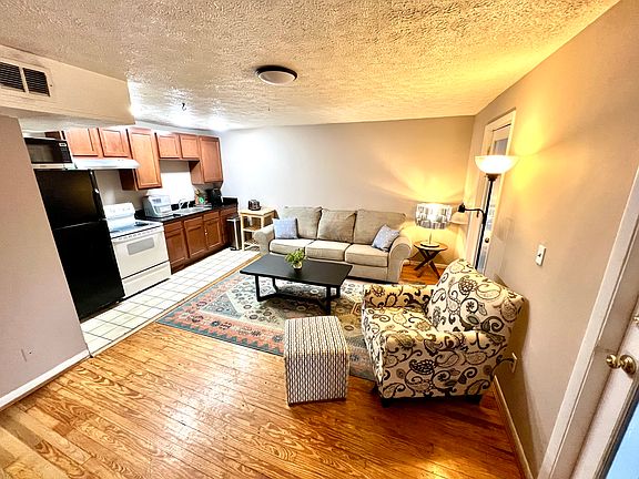 2nd image of 3215 Jefferson Ave #2