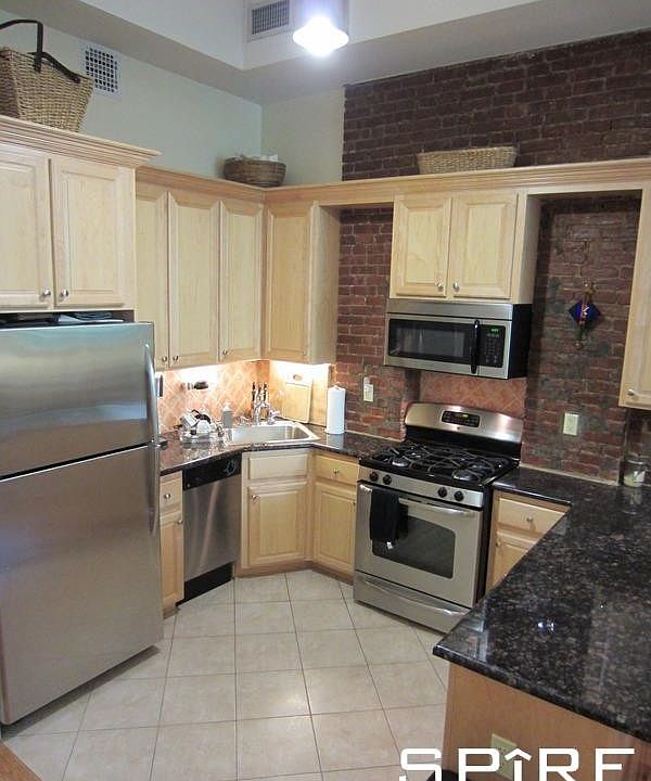 1st image of 310 W 101st St APT 3