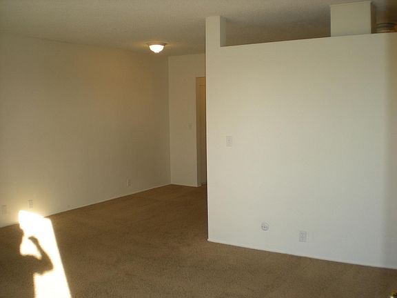 3rd image of 2175 Cable St APT 5