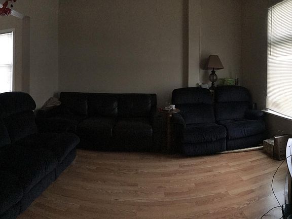 2nd image of 518 N 11th Ave E