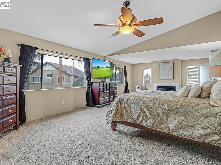 828 Hollowbrook Dr — Photo 19