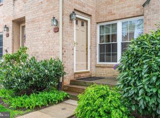 20 Rampart Dr, Wayne, PA 19087