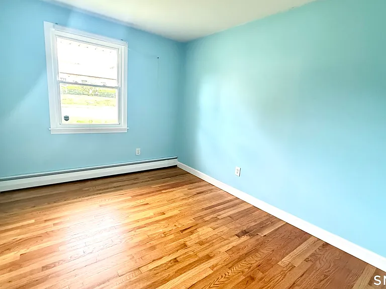 1519 Sullivan Ave — Photo 9