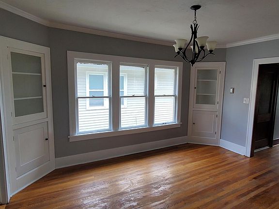 4th image of 3425 W 130th St #Up