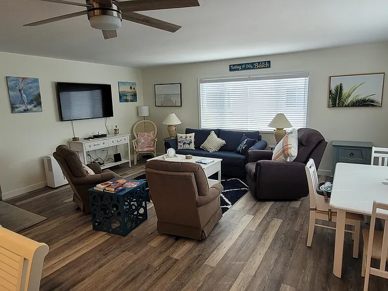 624 Flamingo Dr #214 — Photo 13