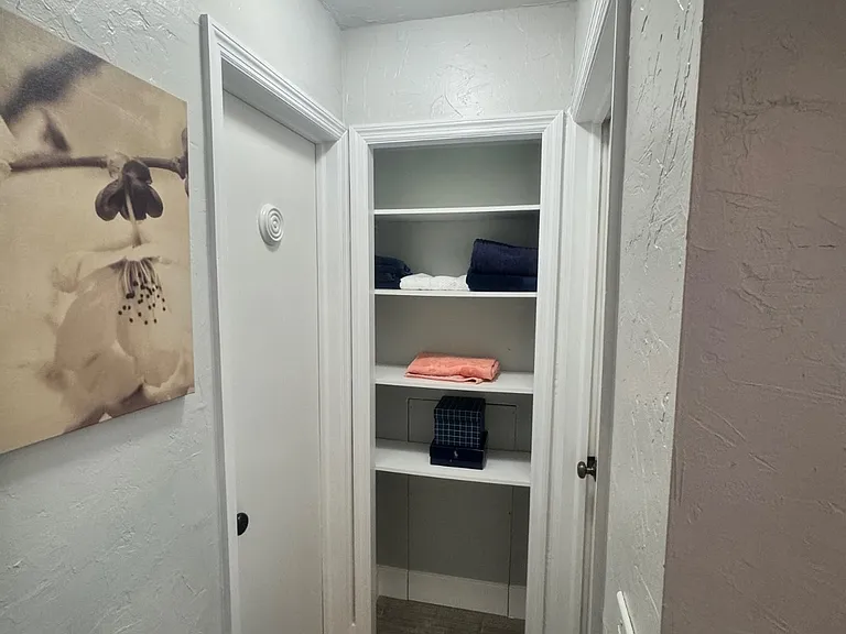 734 Memorial Dr — Photo 31