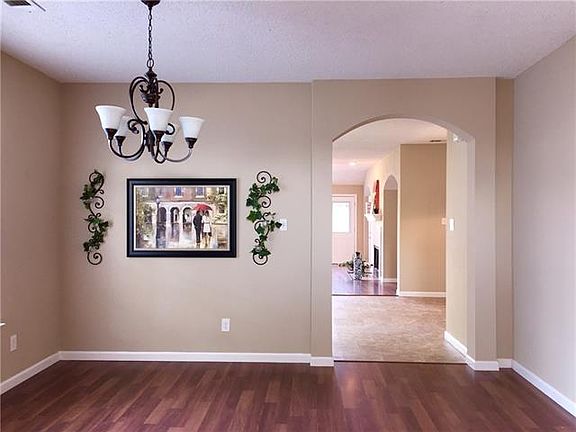 4th image of 4425 Crystal Ln