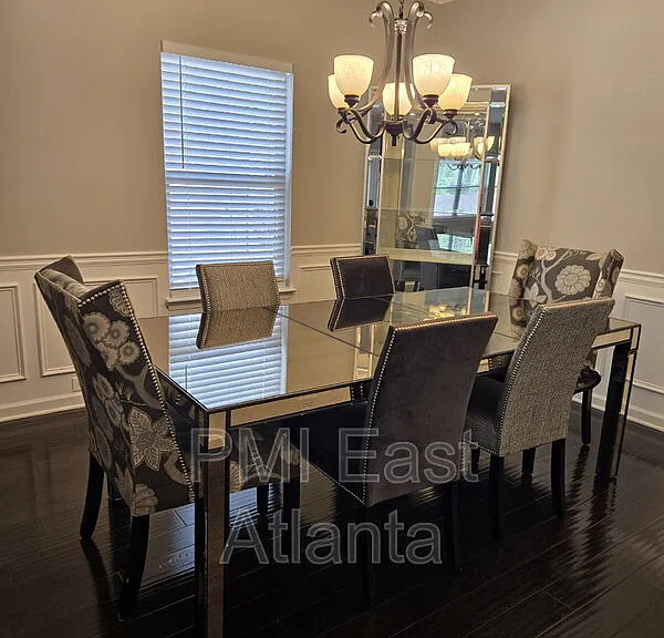 422 Live Oak Pass — Photo 3