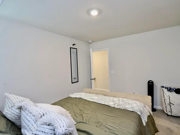 210 Bevington Brook Ln — Photo 32