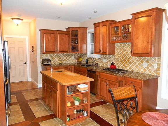 4th image of 4081 Hunter Ct