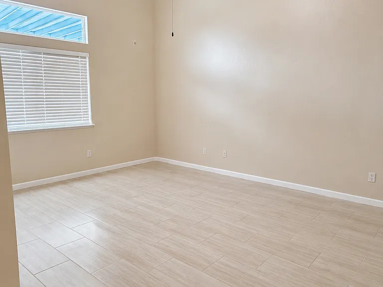 404 Windsor Park Dr — Photo 28
