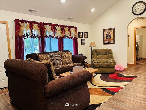 5th image of 299 Wishkah St SW #98569