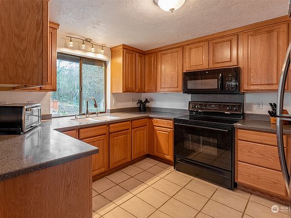 5th image of 728 Kristi Court