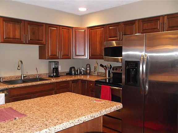 3rd image of 2515 S. Lakeview Ct. #103