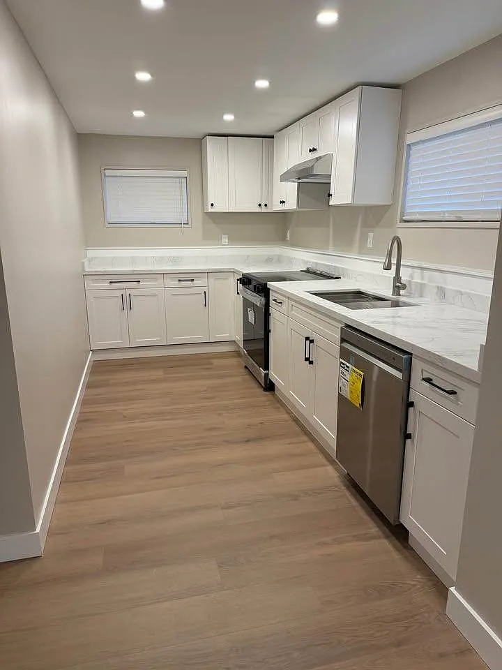 Building Photo - 4810 Northlawn Dr #LOWER LEVEL