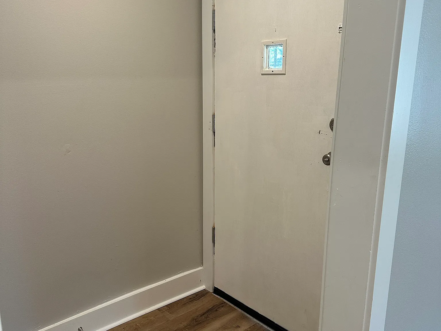 2 bed, 1.5 bath, $1,099 — Photo 2