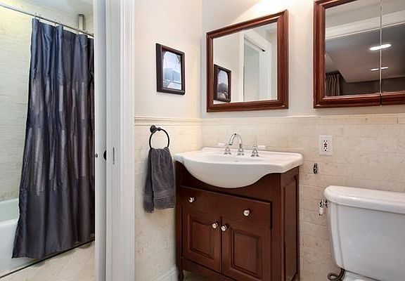 En-suite bathroom.