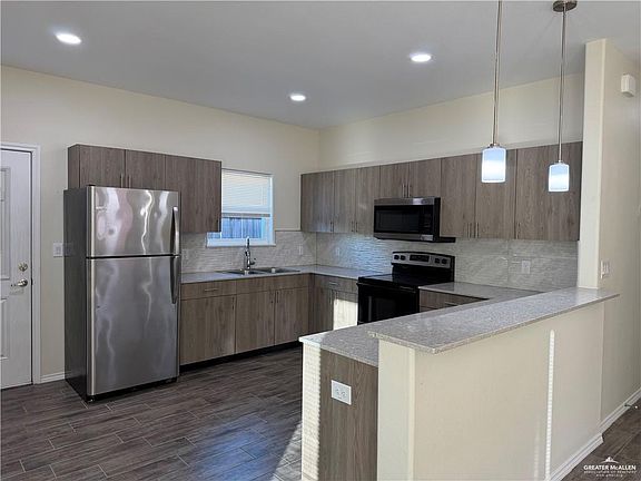 2nd image of 2206 N Hester St #2