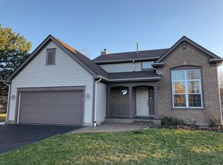 3133 Stratton Ln, Aurora, IL 60502