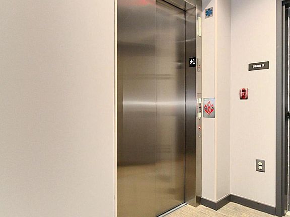 5th image of 1700B Clarendon Blvd APT 124