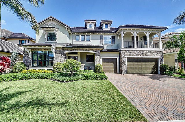 Home For Sale In The Oaks