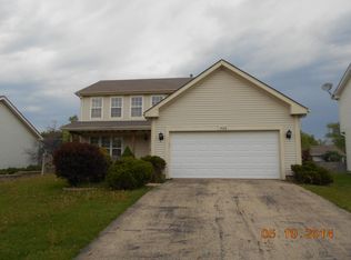 526 Maple Dr, Streamwood, IL 60107