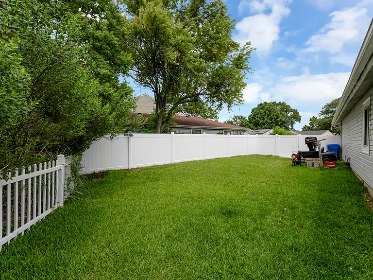 932 Fern Ridge Rd — Photo 34