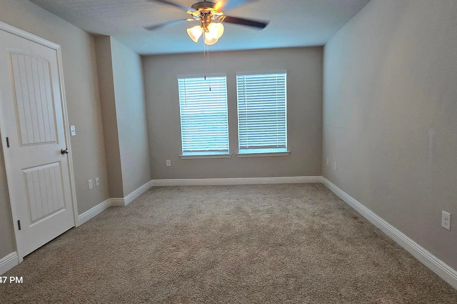 3 bed, 2.5 bath, 1519 sqft, $1,800 — Photo 4