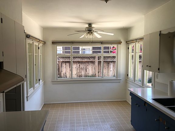 2nd image of 525 Loma Ave