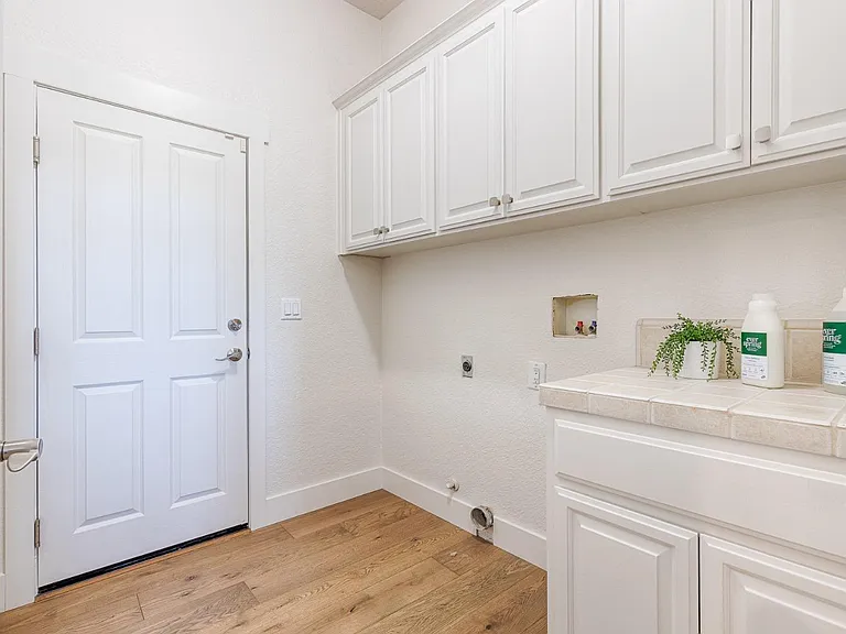 704 Hunt Ave — Photo 29