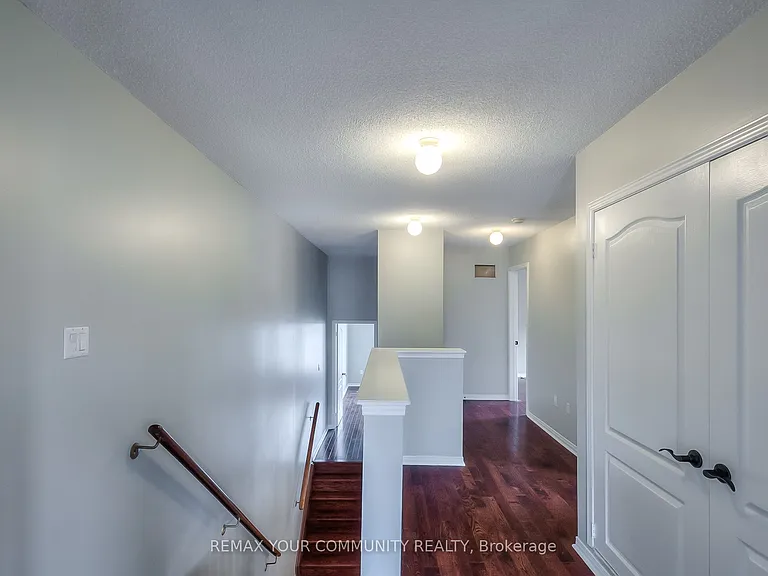222 Kayla Cres #UPPER — Photo 28