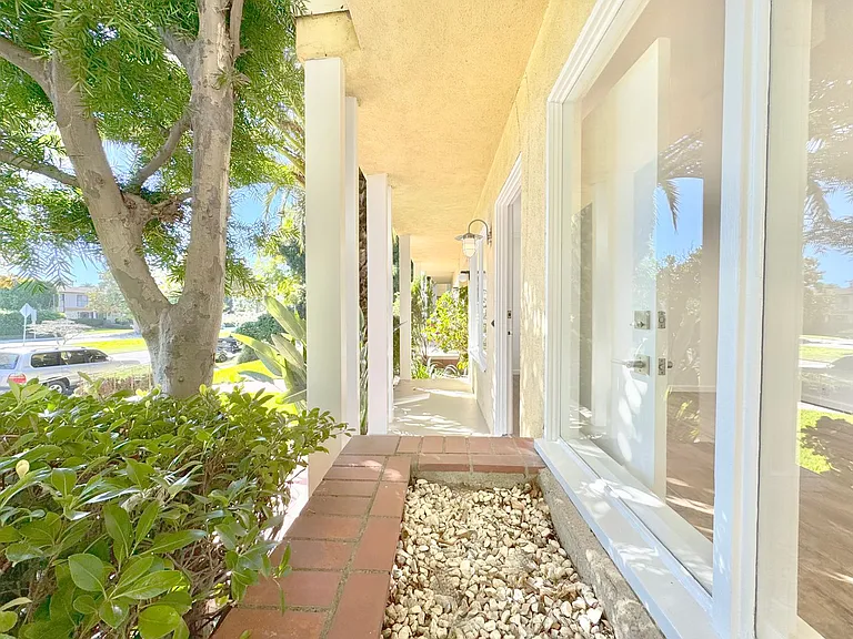 435 San Vicente Blvd — Photo 19