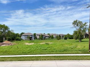 8944 W 167th St, Overland Park, KS 66085