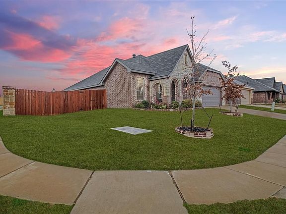 2nd image of 968 Deer Valley Dr