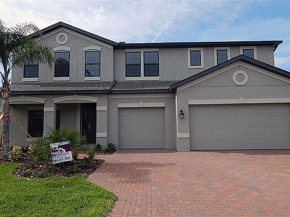 Located on 0032 in Brookside Estates in Bradenton, FL