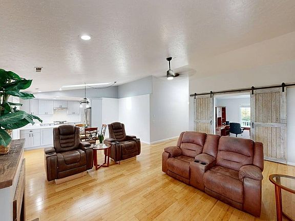 5th image of 17250 Garvin Ct