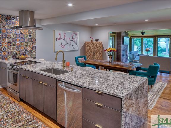 4th image of 359 Riverview Drive