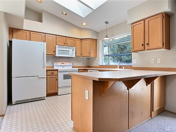 5th image of 5053 50th Ct SE