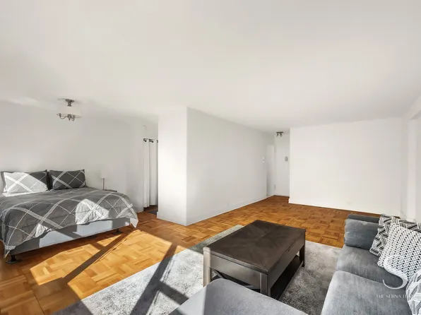 301 East 62nd Street image 1 of 15